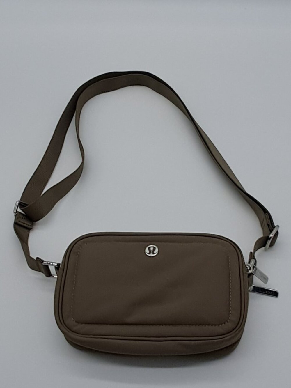 Lululemon Crossbody Camera Bag 2L Grey Sage Adjustable Strap